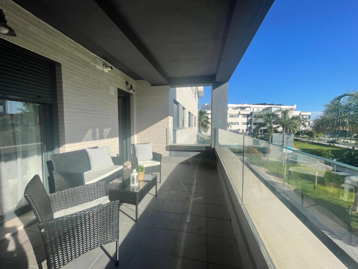 Bajo Guia Deluxe Apartment